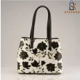Women’s bag – black or light brown, with beautiful design 3013.